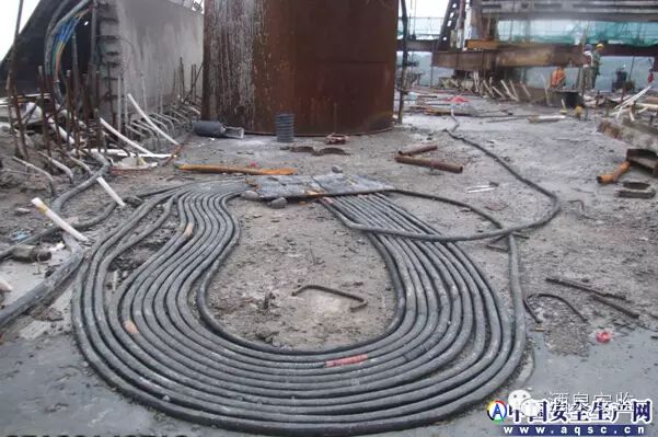 掛籃懸臂澆筑施工現(xiàn)場常見的安全隱患_21