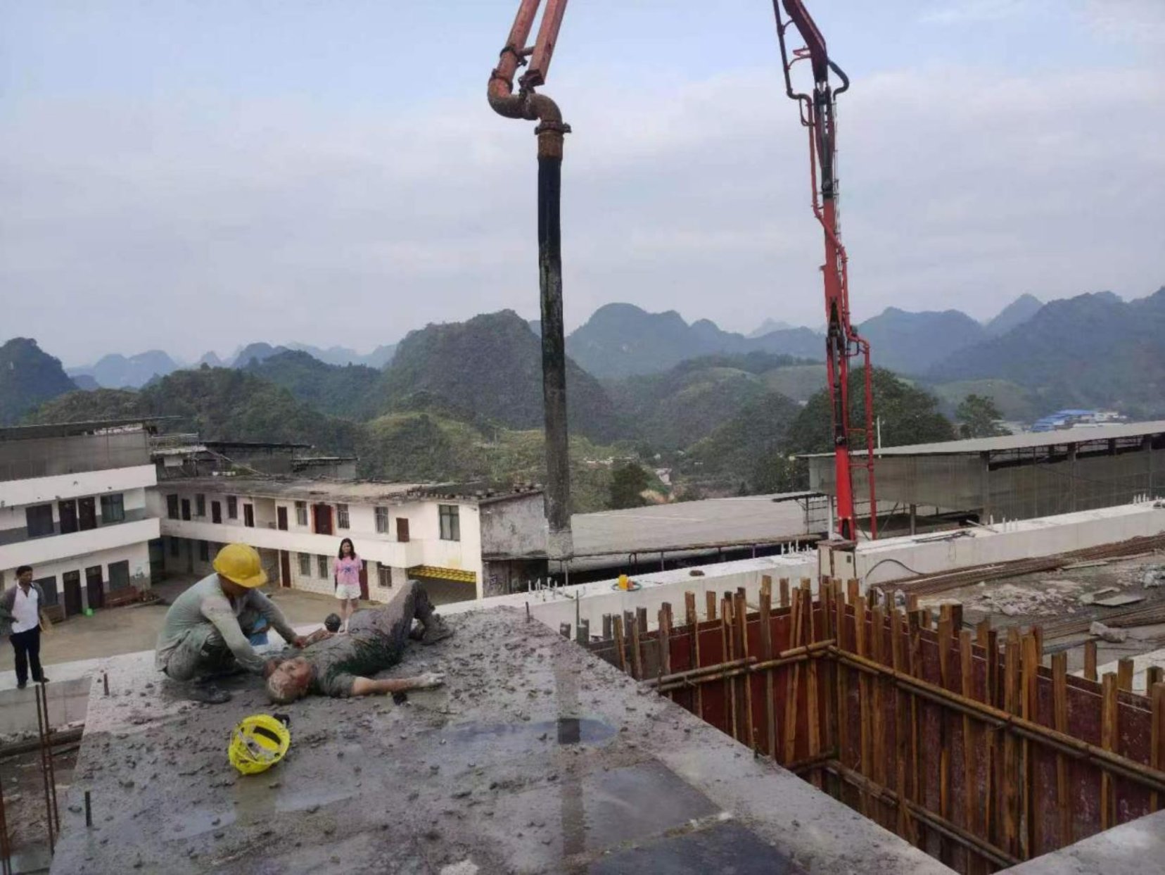 南丹縣大廠鎮(zhèn)南丹縣永興建筑工程有限公司“8·29”一般物體打擊事故調查報告