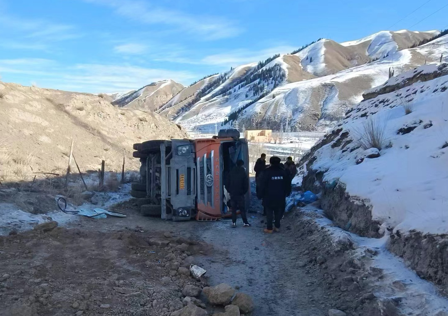 烏魯木齊縣薩爾達(dá)坂鄉(xiāng)四川慶豐泰達(dá)建設(shè)工程有限公司“12·19”車(chē)輛傷害一般事故調(diào)查報(bào)告